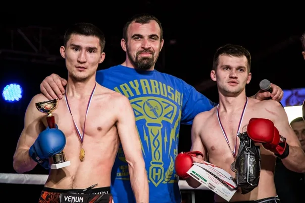 Реалити-шоу Ultimate Fighter по-русски, подраться может каждый: что такое «Бои белых воротничков»