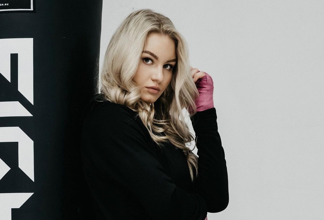 Виктория Дудакова – непобежденная российская красавица из UFC, которая сменила плавание на MMA